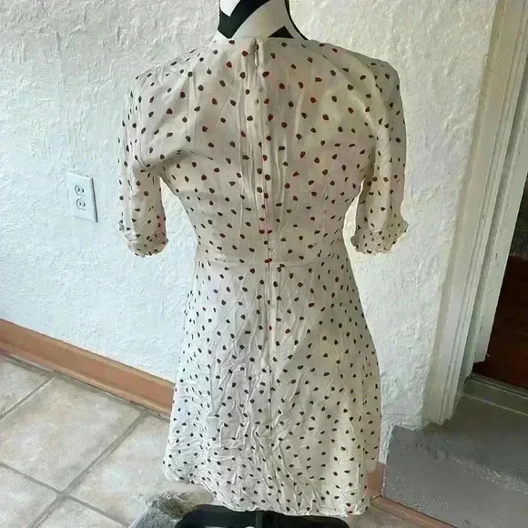 Madewell Silk Clover milk maid style button-front dress in Fresh Strawberries; 2 - Picture 4 of 10